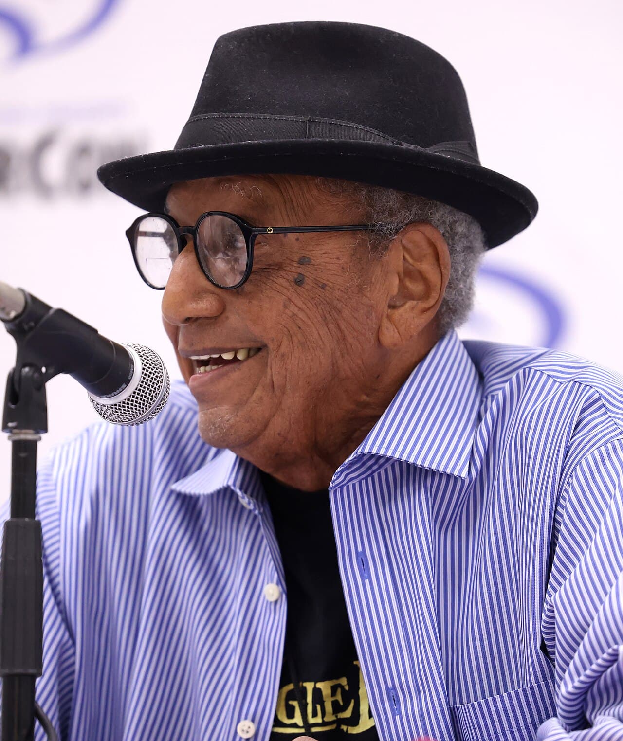 Morgan Freeman Honored with Lifetime Achievement Award for Cinematic Excellence